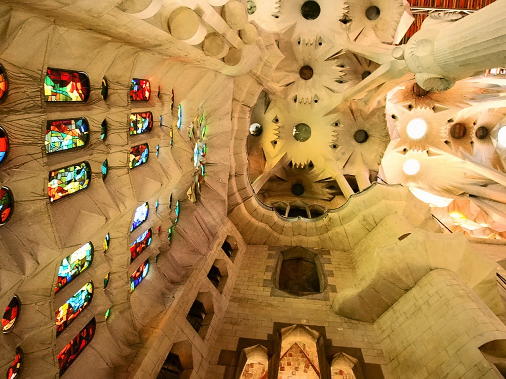 Antoni+Gaudi (50).jpg